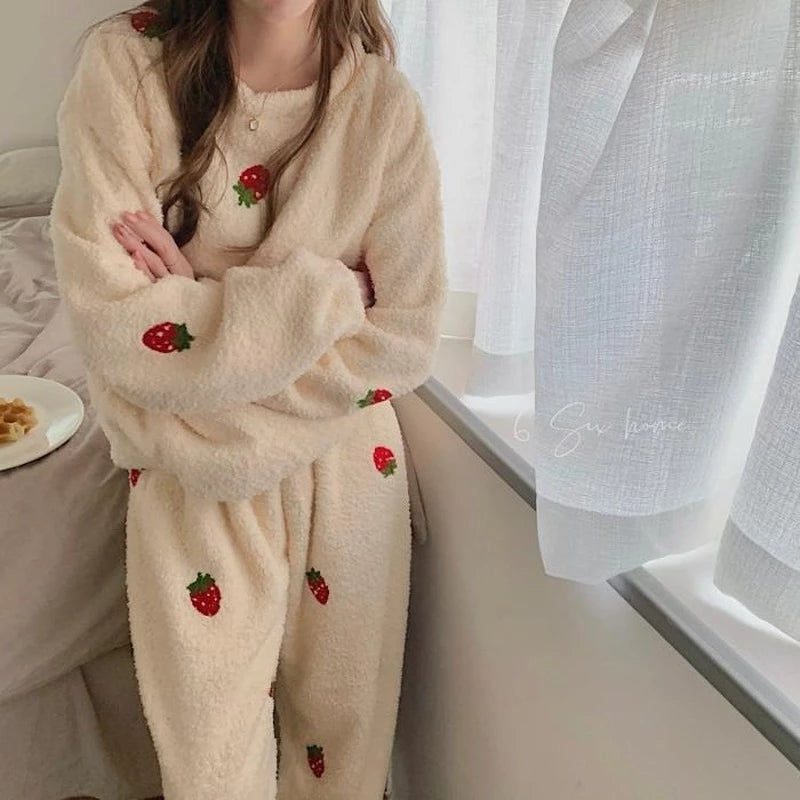 Chic Kawaii Strawberry Women's Pajamas Set